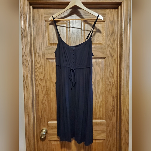 torrid Dresses & Skirts - Torrid Black Skater Dress Size 2.